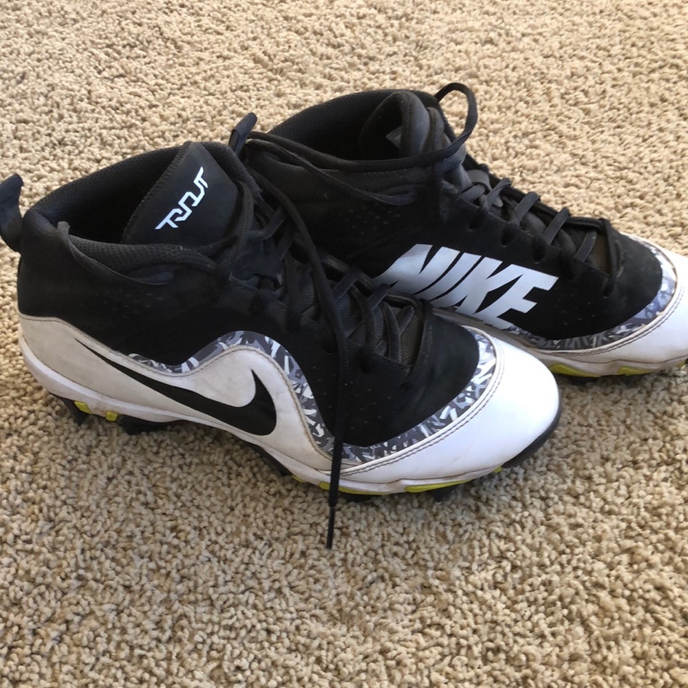Men’s Football Cleats